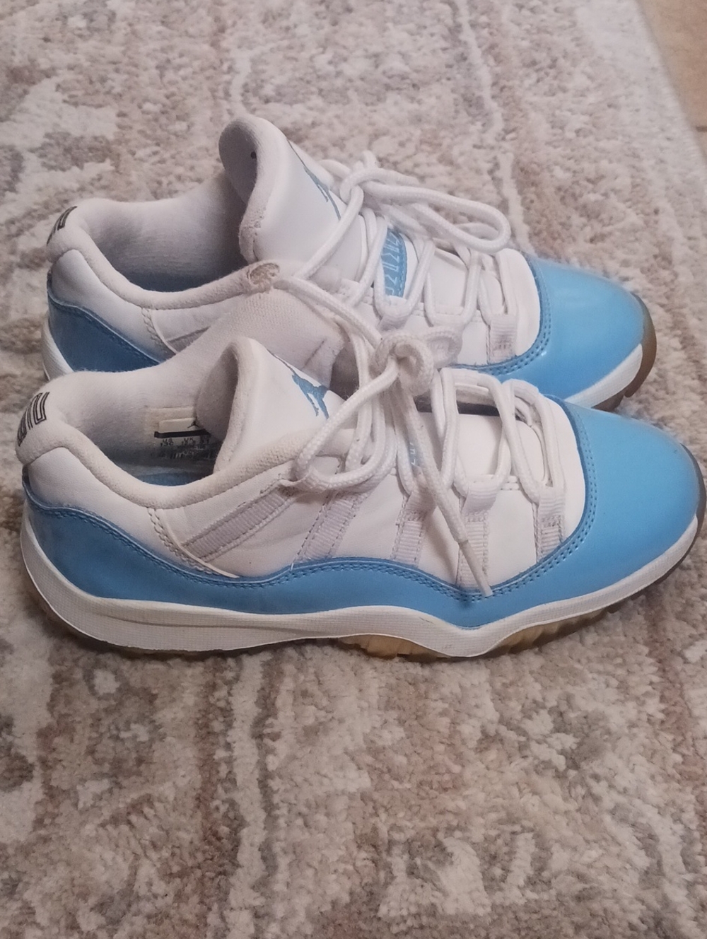 Nike Jordan 11 Btc Kids Low-Top Sneakers in White and Light Blue